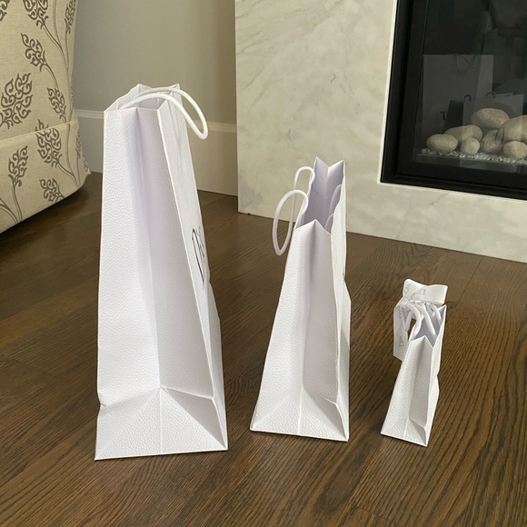 DIOR Paper bags - Picture 2 of 3